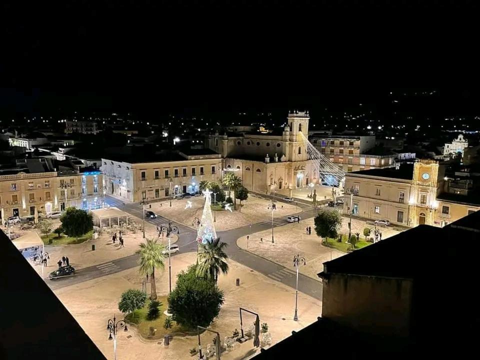 Goodluck Casa Vacanza Avola Bagian luar foto
